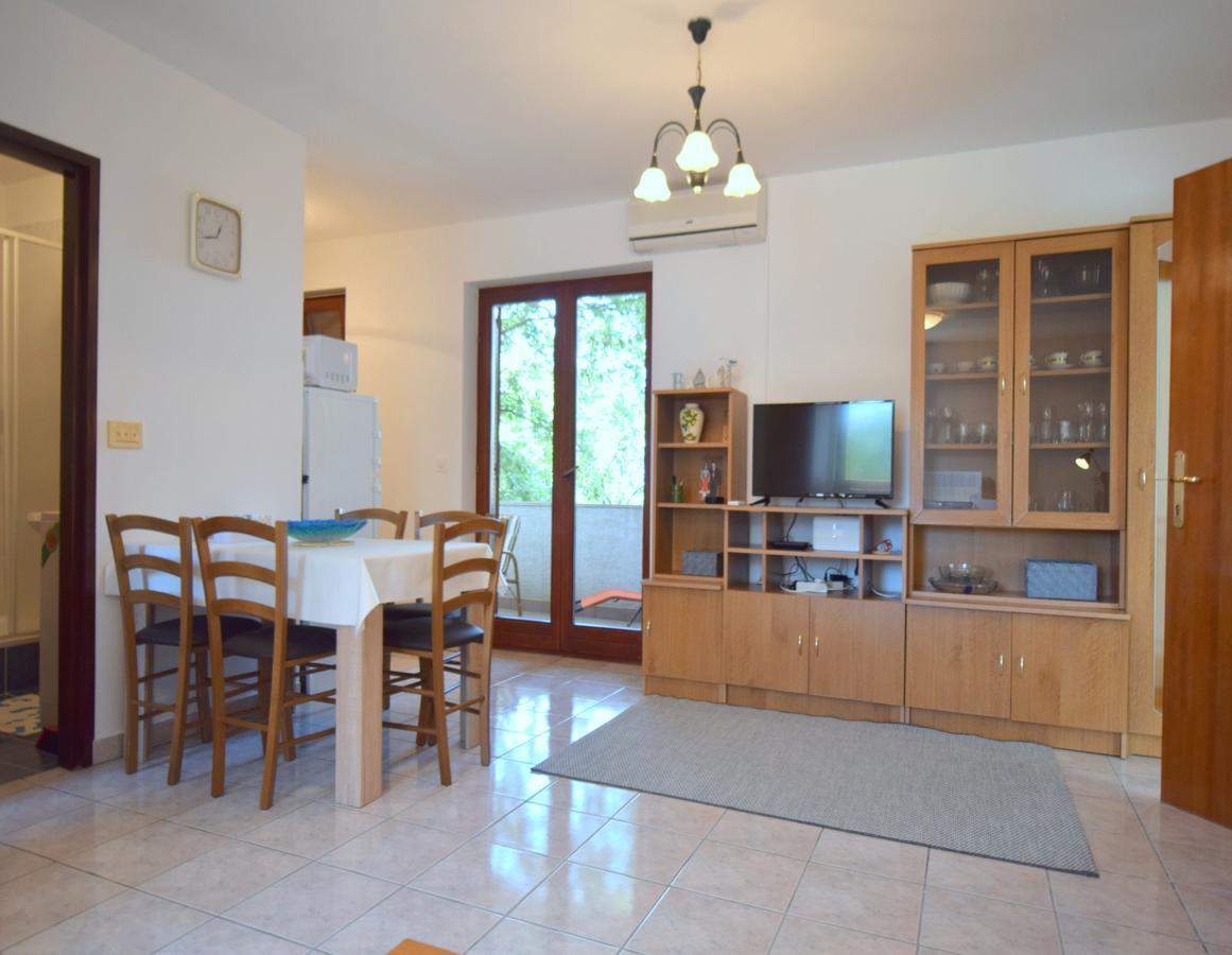 Apartment Ozren Малинска Экстерьер фото